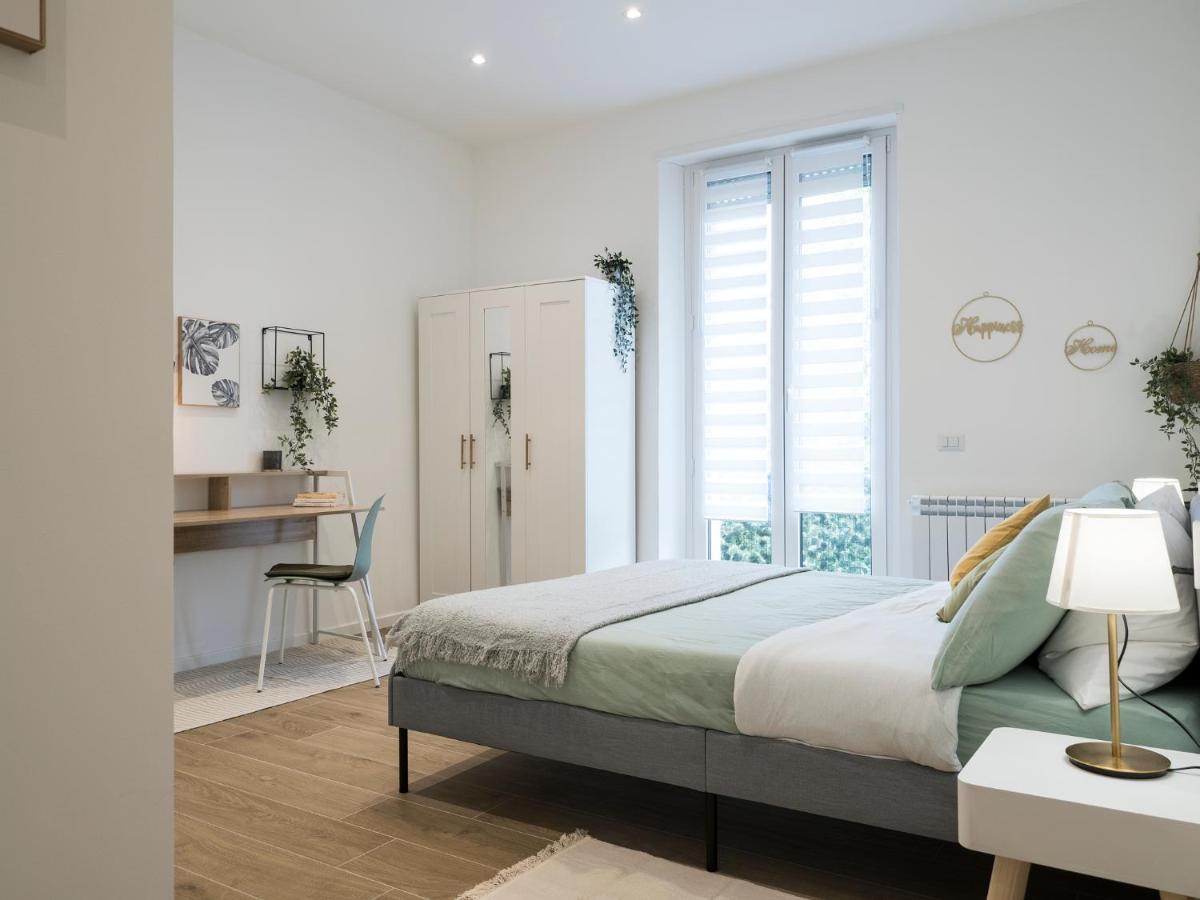 Ferienwohnung Casa Design Con A/C E Wifi_7 Minuti Ciampino Aeroporto Exterior foto