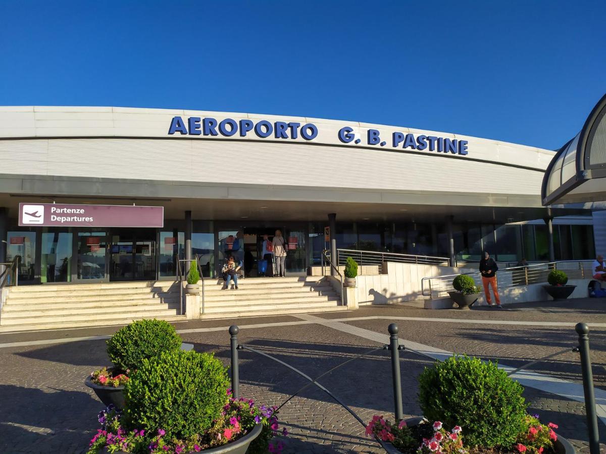 Ferienwohnung Casa Design Con A/C E Wifi_7 Minuti Ciampino Aeroporto Exterior foto